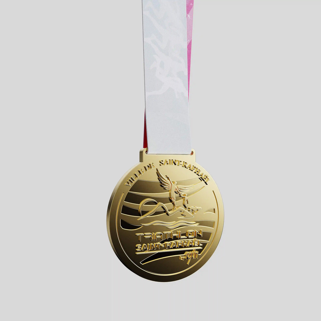 médaille en or avec relief