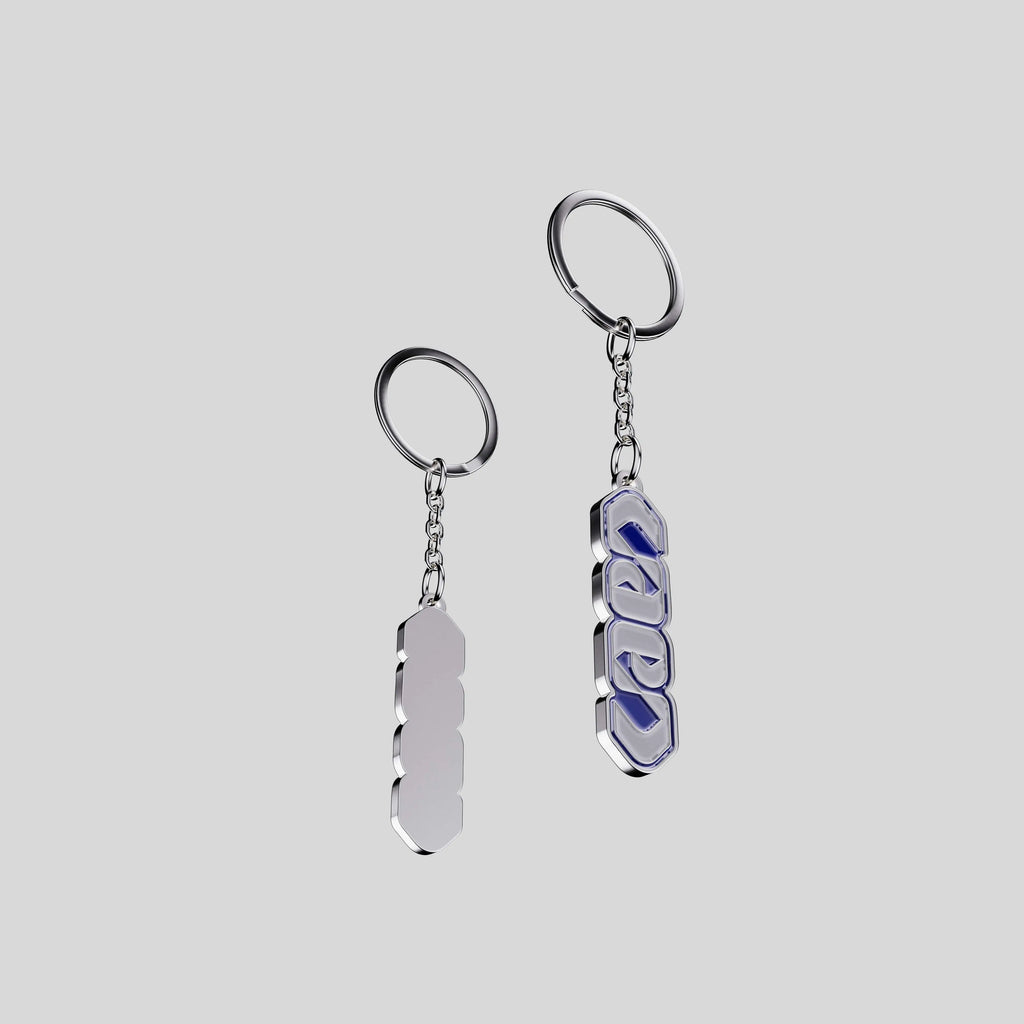 porte clé en métal avec émaillage couleur bleu